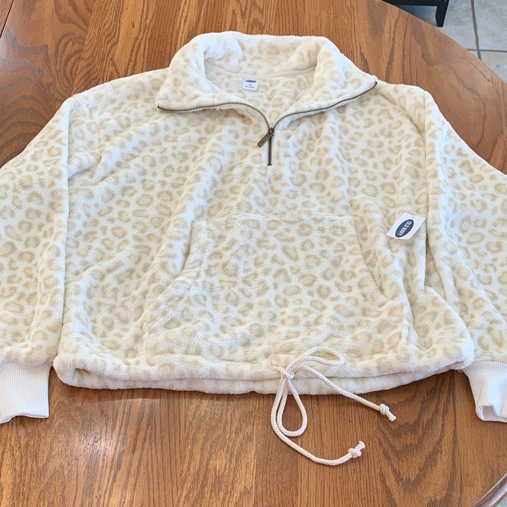 Old Navy Cozy Cream Leopard Print Sweater